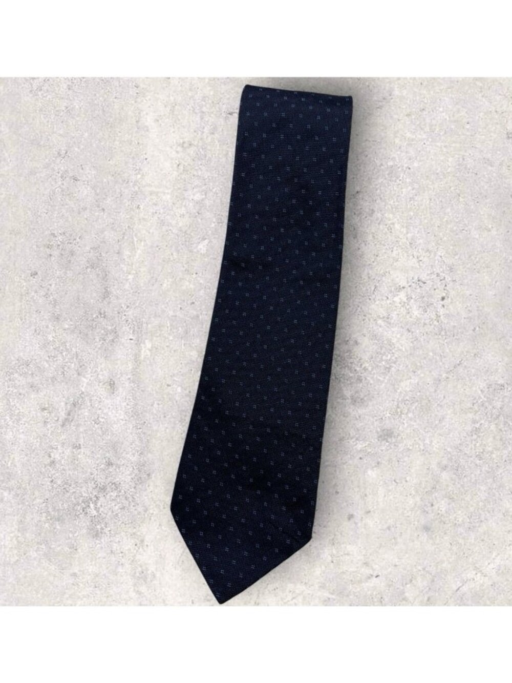 JOHN VARVATOS 7fold Silk Tie ITALY Navy Blue Geometric W:3.6" EUC